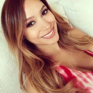 Meet your Posher, Carissa